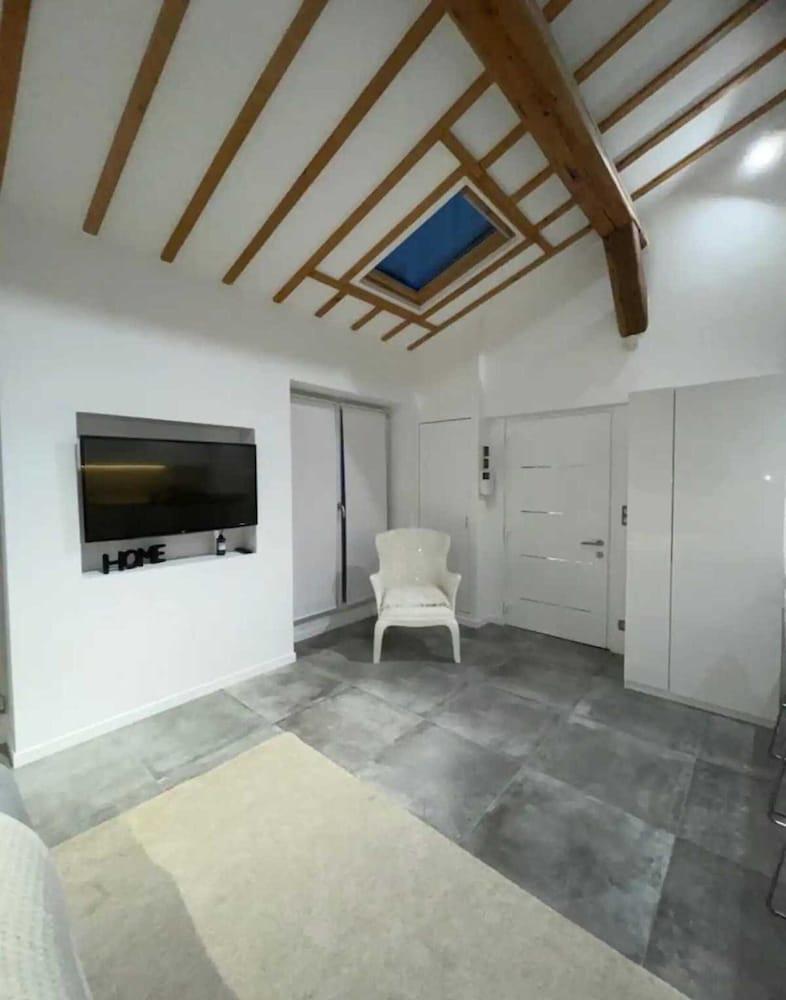 Beautiful Apartment Close to the Galeries Lafayette