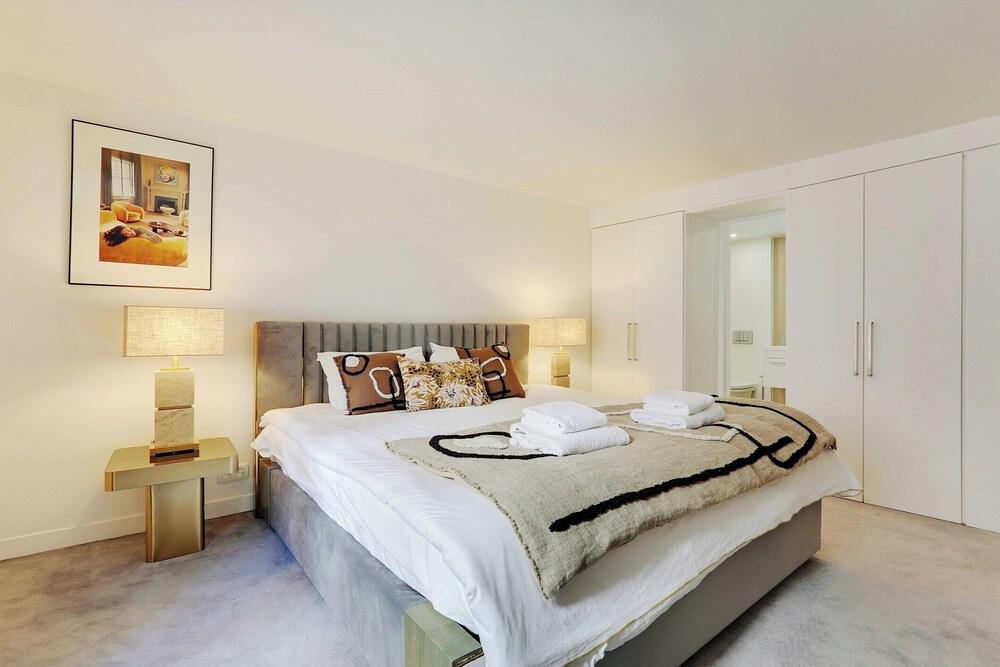 Elegant Apartment - 2bd/6p - Avenue Montaigne