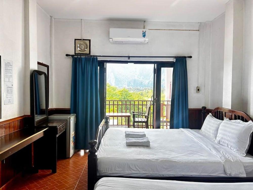 Domon Riverside Hotel