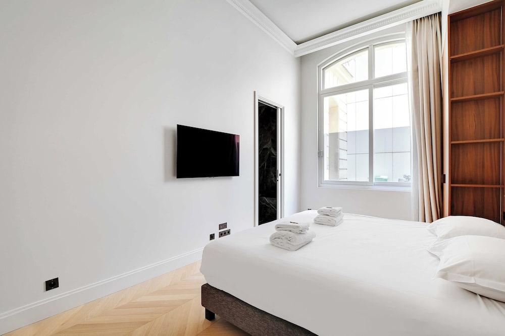 Sleek Apartment - 2bd/ 4P - Champs Elysees