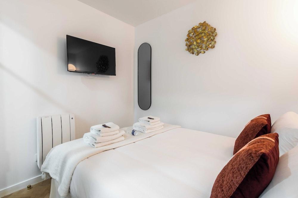 Chic, Comfortable Flat Near rue Montmartre