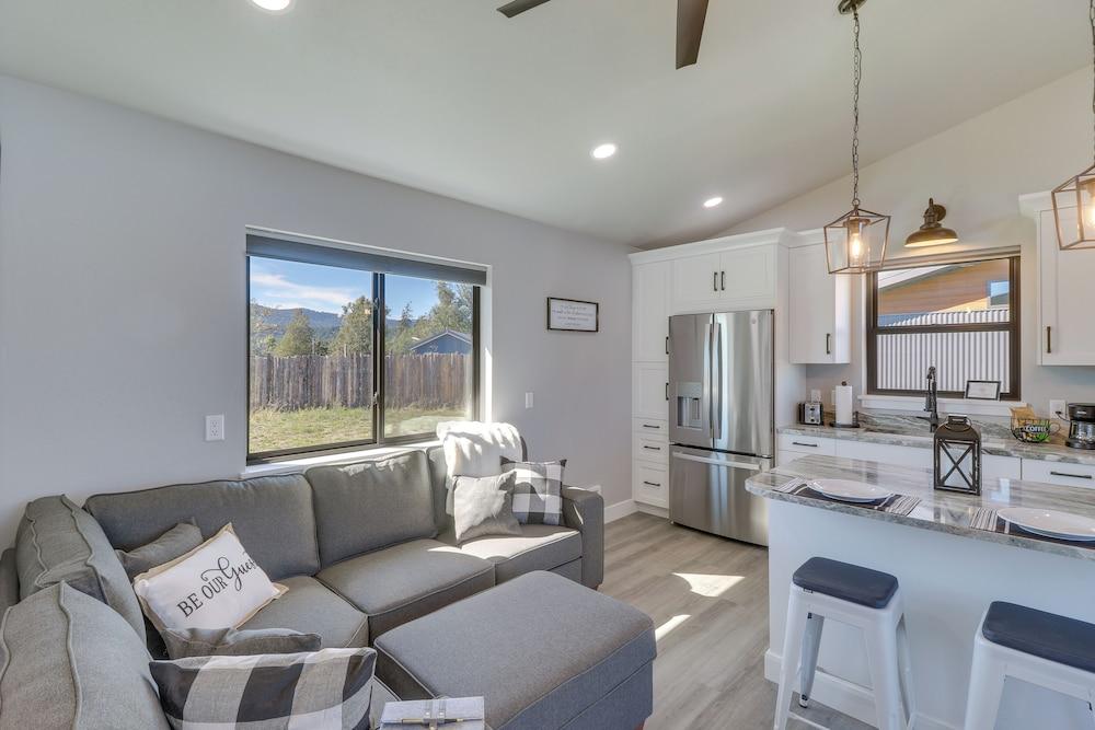 Tiny Home w/ Mtn View: Near Flathead Lake & Skiing