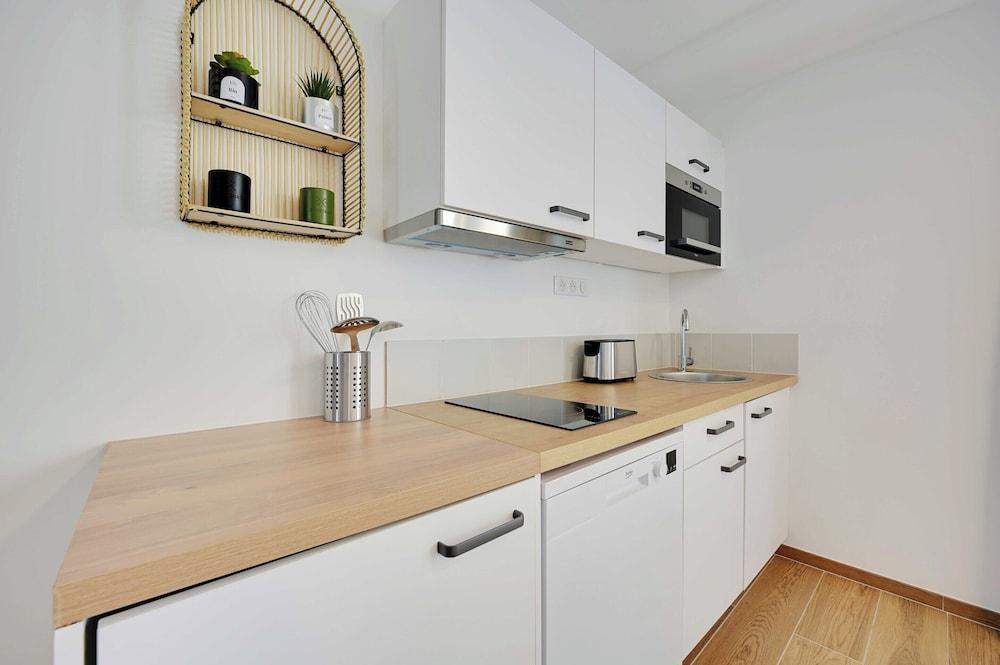 Elegant Apartment With Terrace - 1br/4p- Vanves