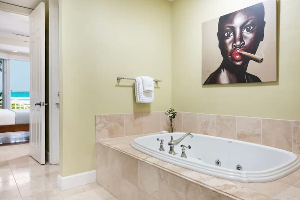 Great two-bedroom apartment Grace Bay