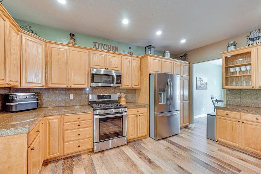 Spacious Home w/ Swim Spa & Deck in Medford!