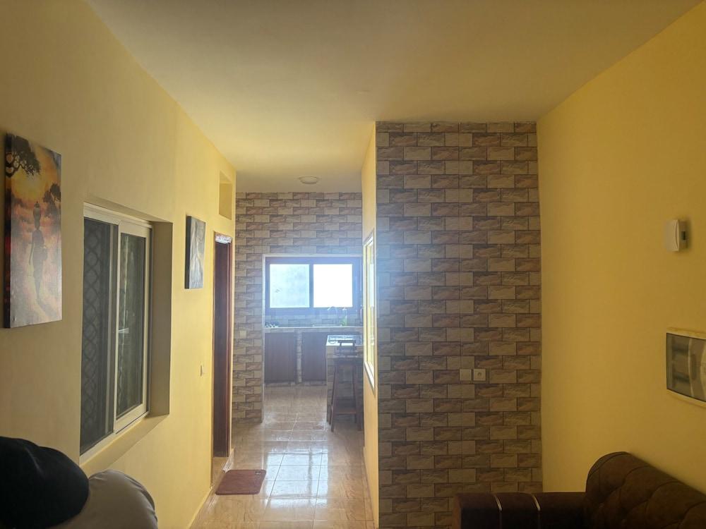 Apartment Sleeps 6 With Free Parking