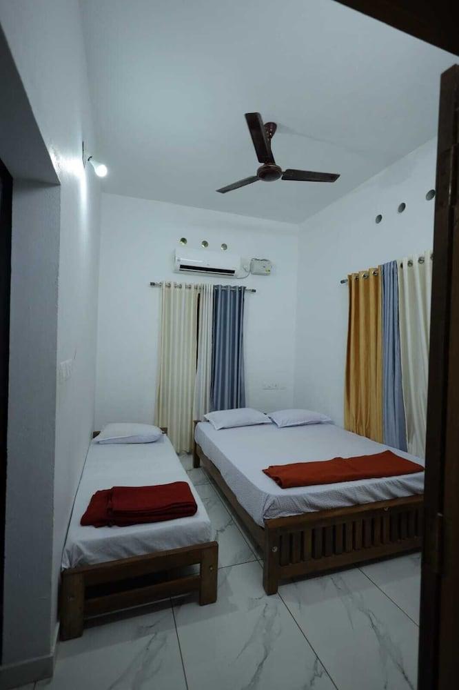 Wildmist Homestay Erumely