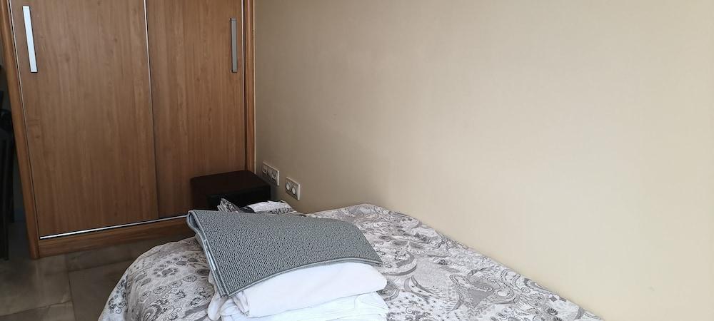 Beautiful 2 Bedroom Penthouse