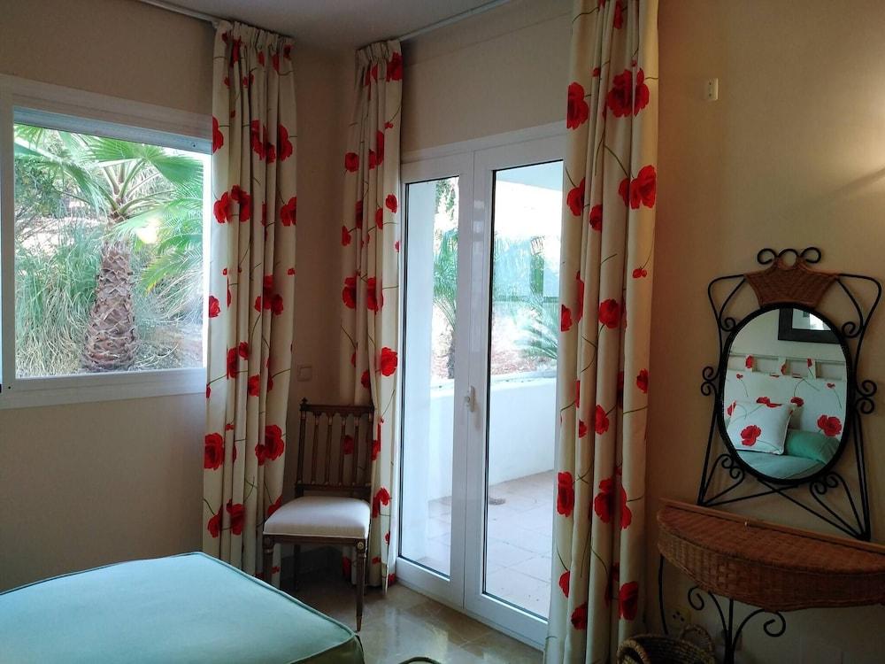 Tranquil 3 Bed Apt In La Quinta Close To Golf