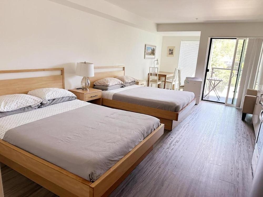 Modern Studio Steps to UW