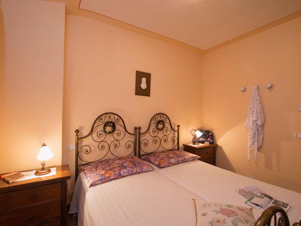 Air-conditioned Flat With Pool and Wellness Area