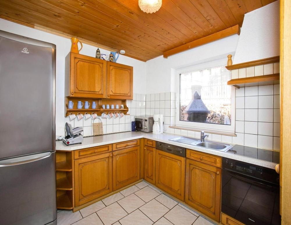 Cosy Holiday Home in Langenfeld