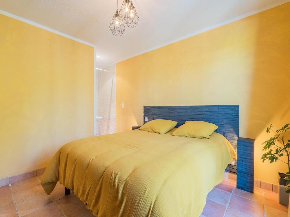 Mesmerising Villa in Les Vans With Private Pool