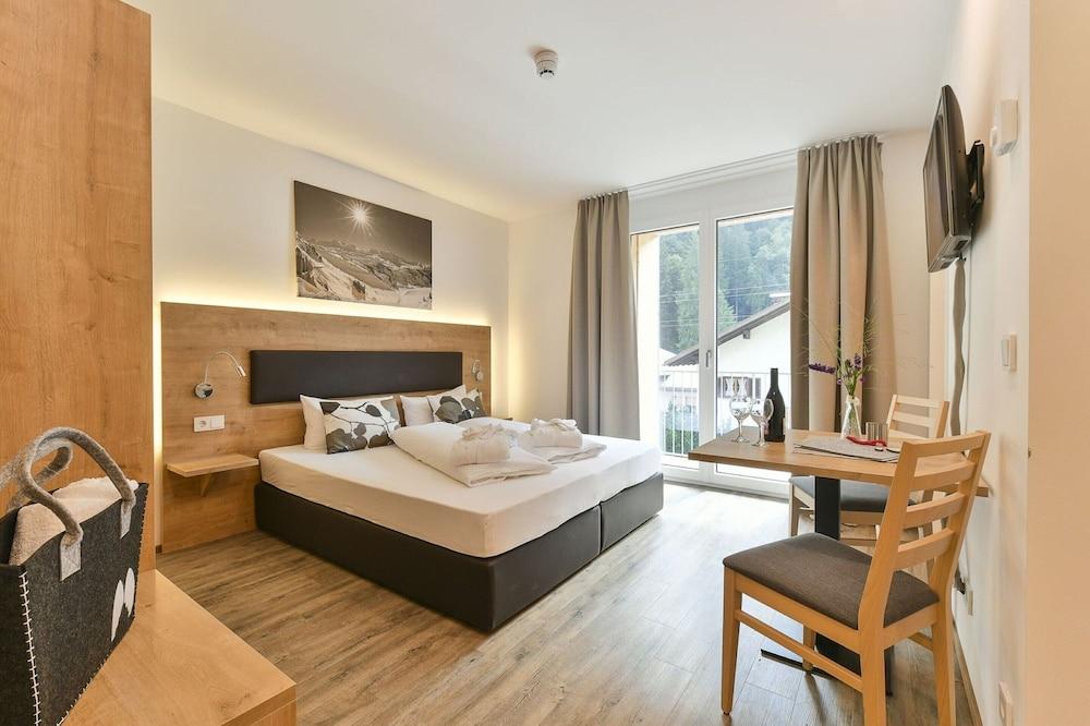 Majestic Apartment in Klosterle With Sauna on the Arlberg Met Terras