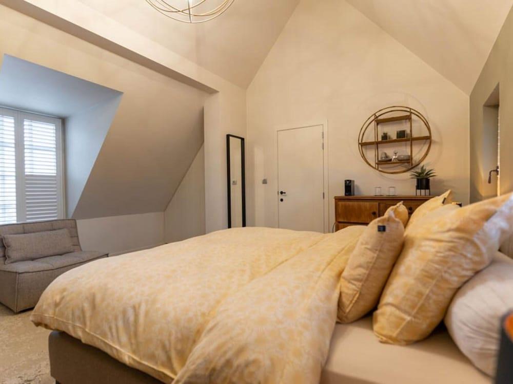 Beautiful Holiday Home in Vlaanderen With Shared Pool