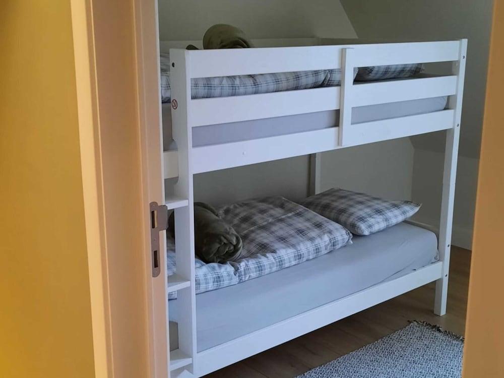 Beautiful Holiday Home in Vlaanderen With Shared Pool