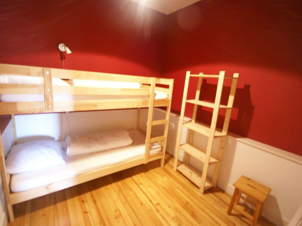 Charming Castle in Serrieres-en-chautagn With Pool