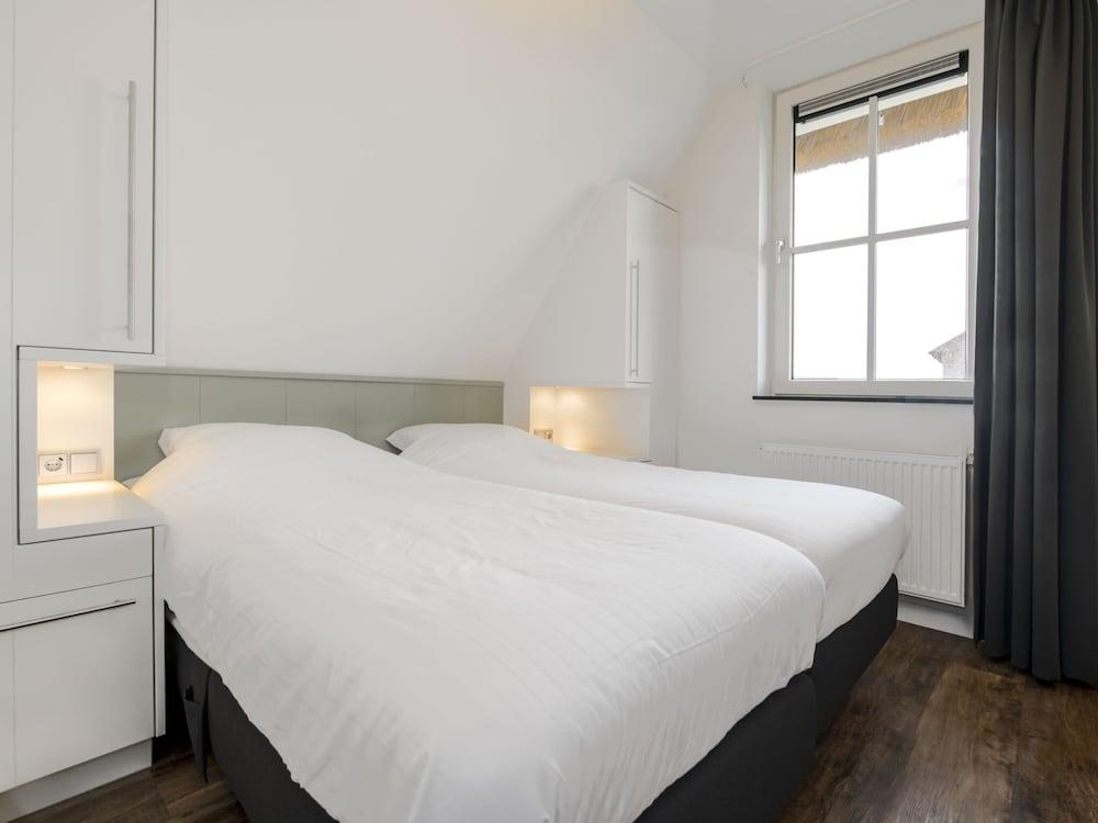 Luxury Villa With a Sauna, at the Tjeukemeer