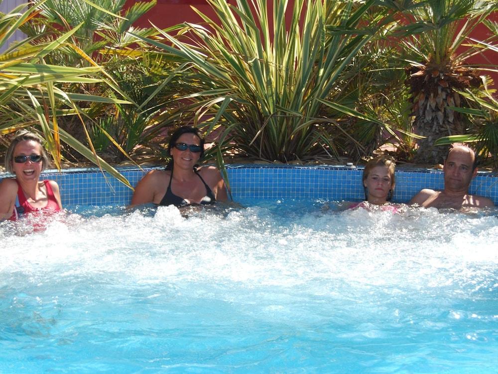 Cottage With AC Near Beach, Agde