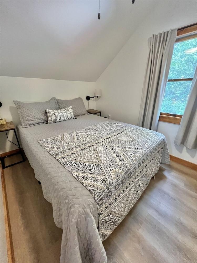 Dockside Retreat Limit 14 5 Bedroom Home