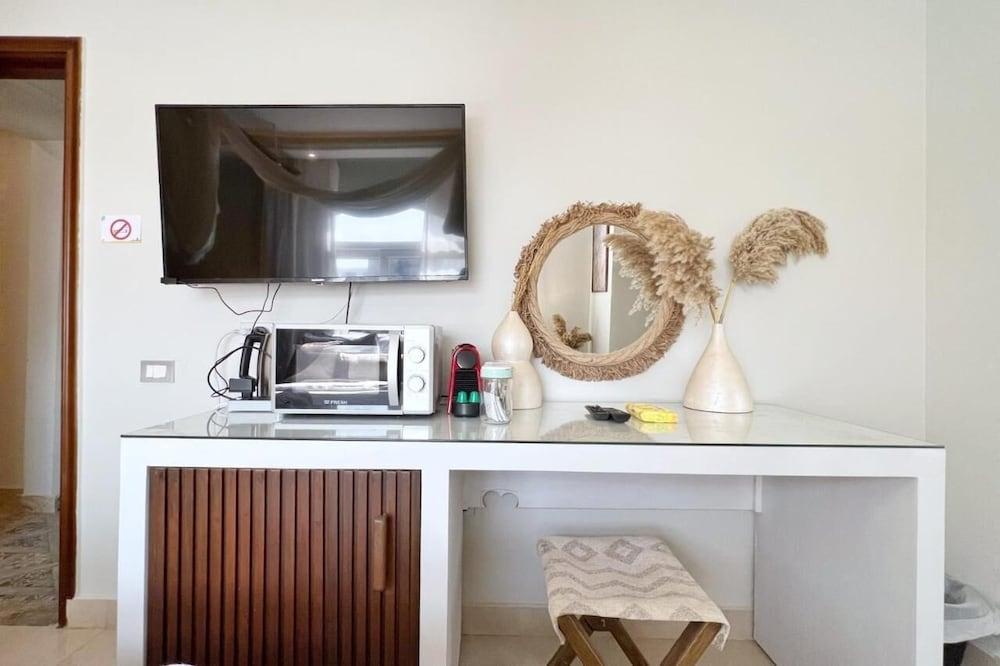 Cleopatra Pyramids Elite