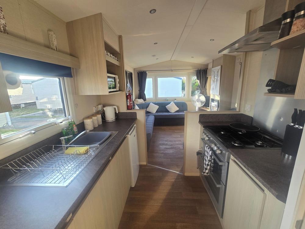 Robinhood 3 Bed Standard Caravan