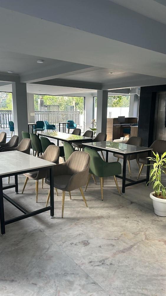 Solhouse Serviced Apartments Gurgaon