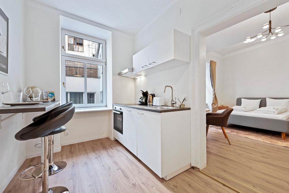 Cozy City Apartments