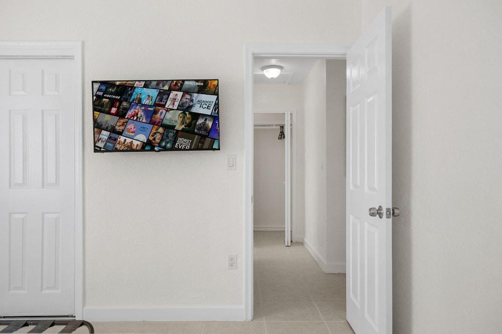 Sunset Inn - Hallandale Beach