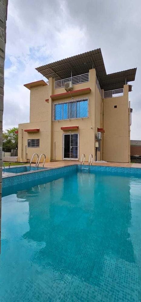 Solace By Joy Suites