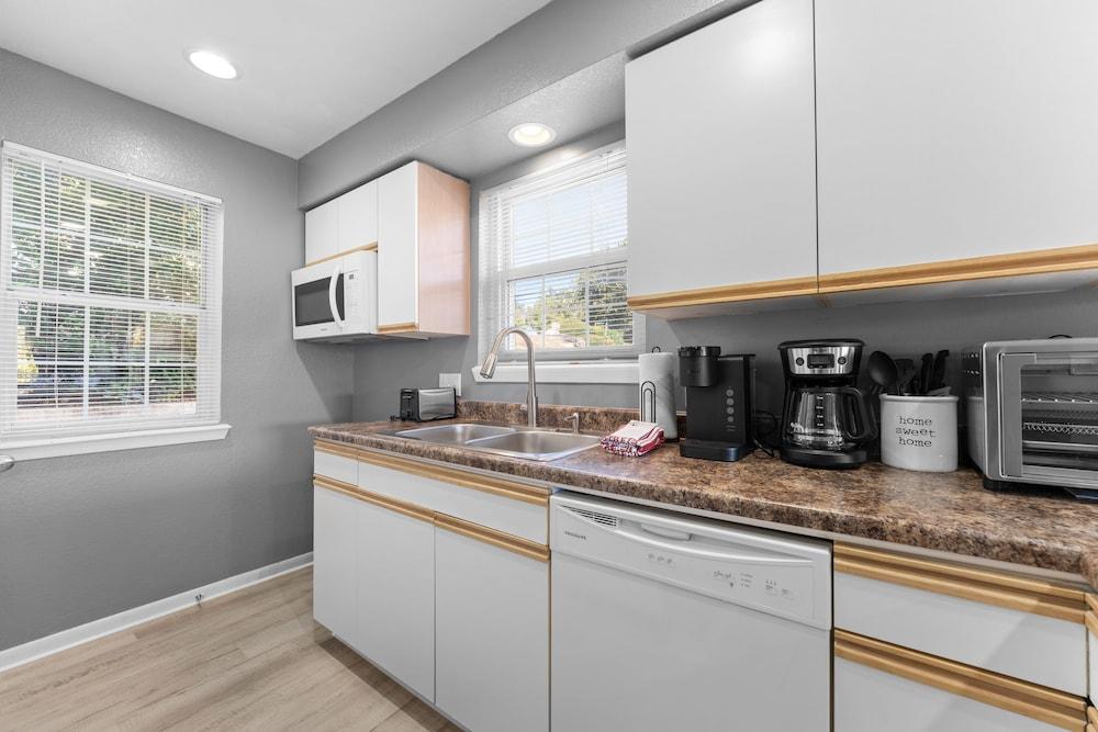 Hhb-b101 Sunset Sanctuary 2 Bedroom Condo