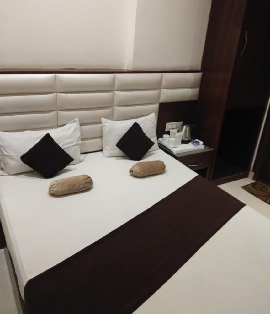 Goroomgo the lotus Grand Kalka