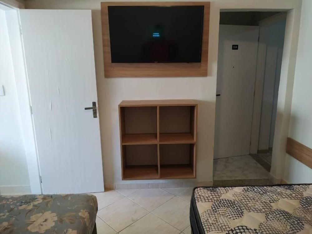 Kitnet com ar na praia das Astúrias