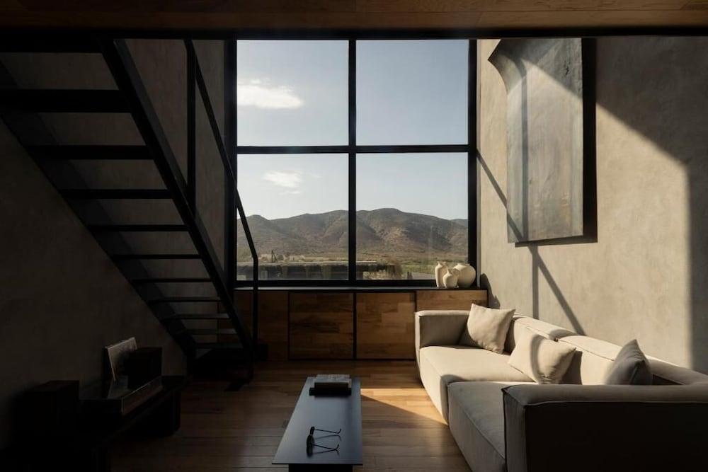 Dolmen Hotel Boutique