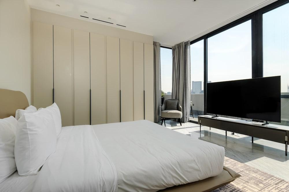 w Prestigious 3BR w Terrace in Polanco