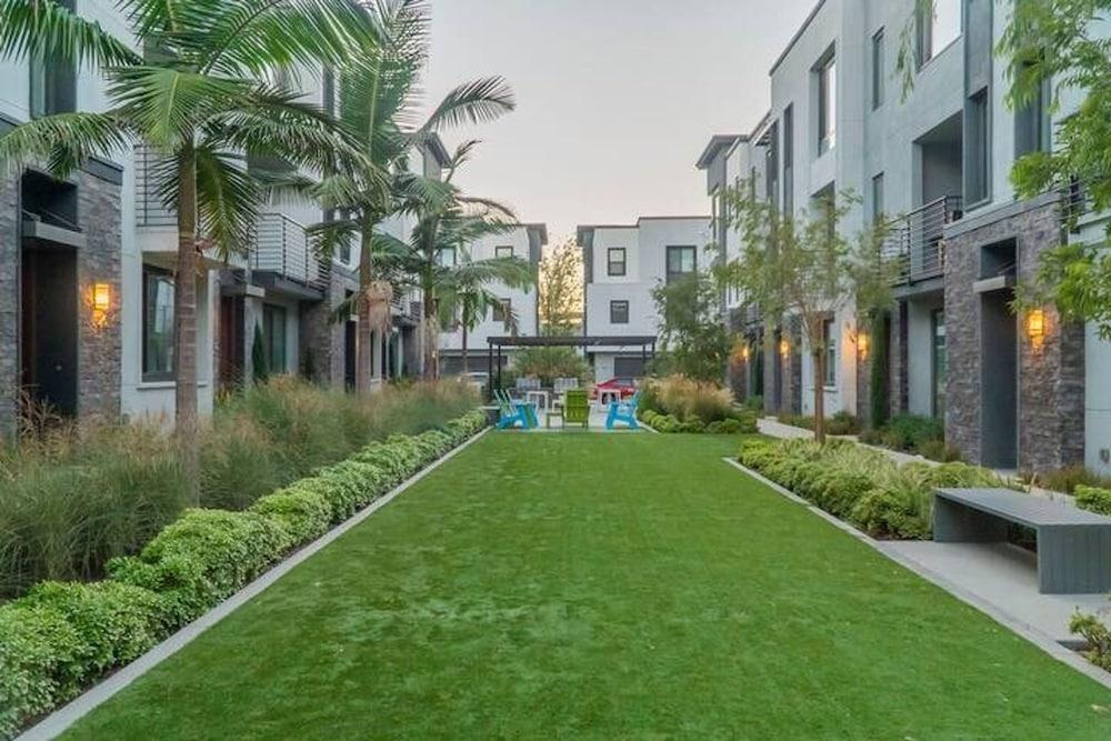 Private Room With Shared Bathroom