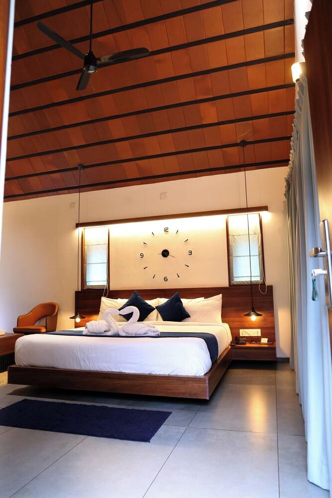 Bay View Suites Vythiri