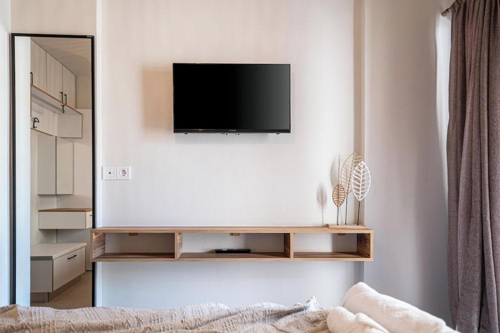 Niman Beachside Apartments