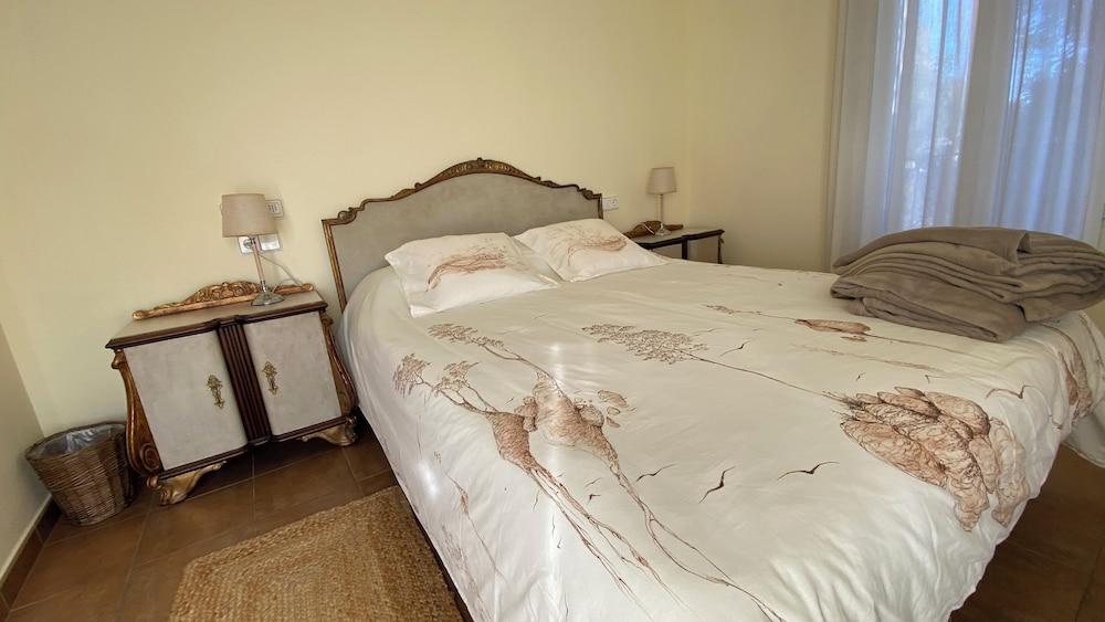 Complete, Spacious House, With Pool and Surrounded by Nature