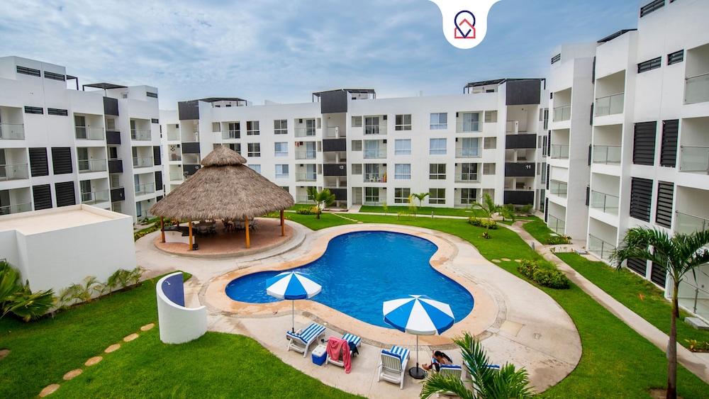 Cozy 2-Bedroom Retreat with Pool Access