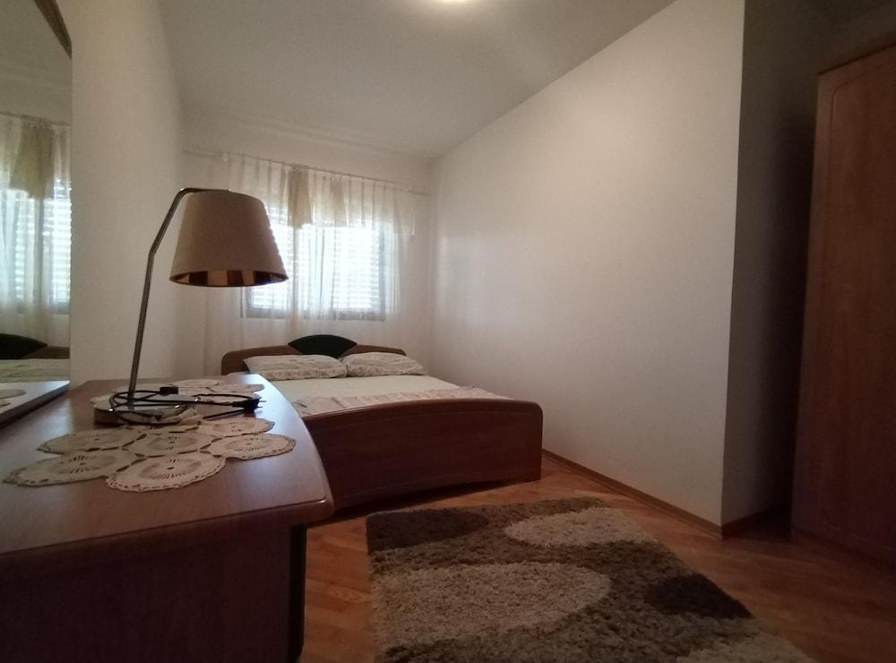 Apartments Zlata Rab