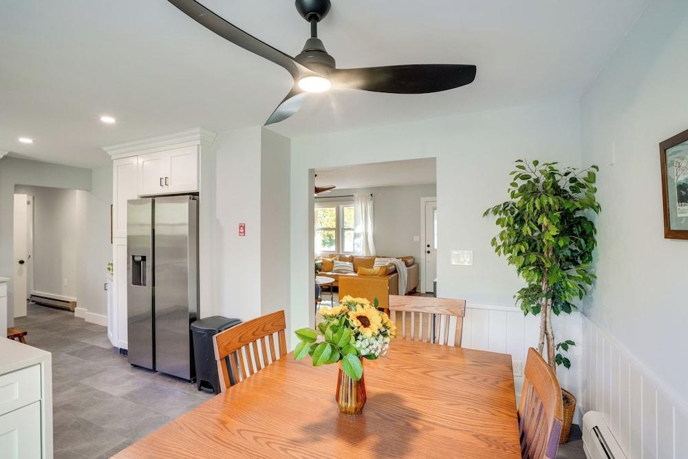 1 Mi to Dtwn: Cottage w/ Large Yard in Stockbridge