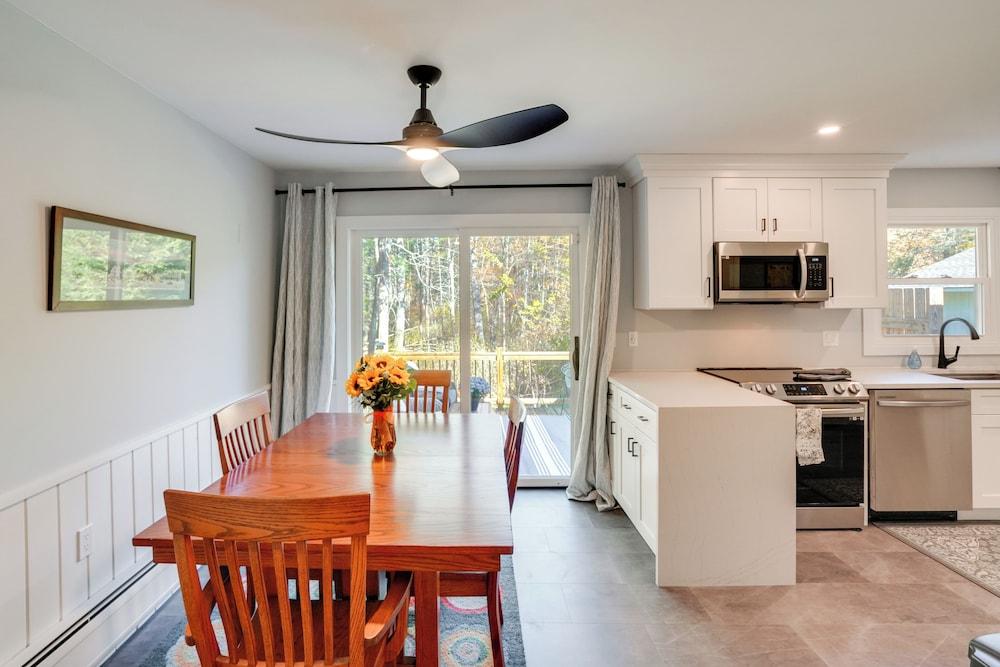 1 Mi to Dtwn: Cottage w/ Large Yard in Stockbridge