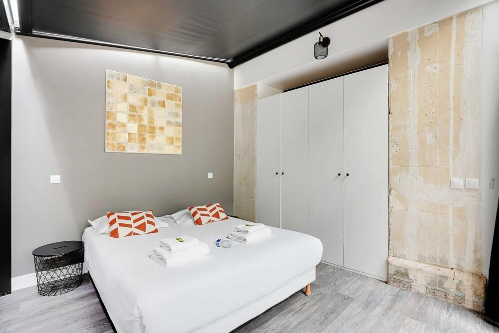 Splendid Apartment - 2br/4p - Sacra-ca\"ur