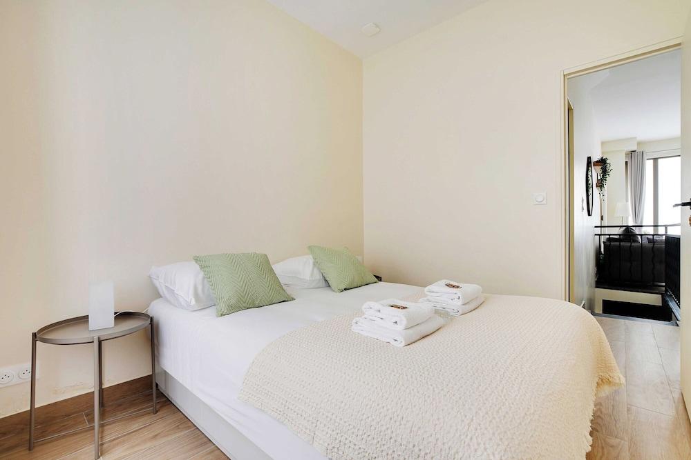 Charming Apartment - 2br/6p - Paris Center