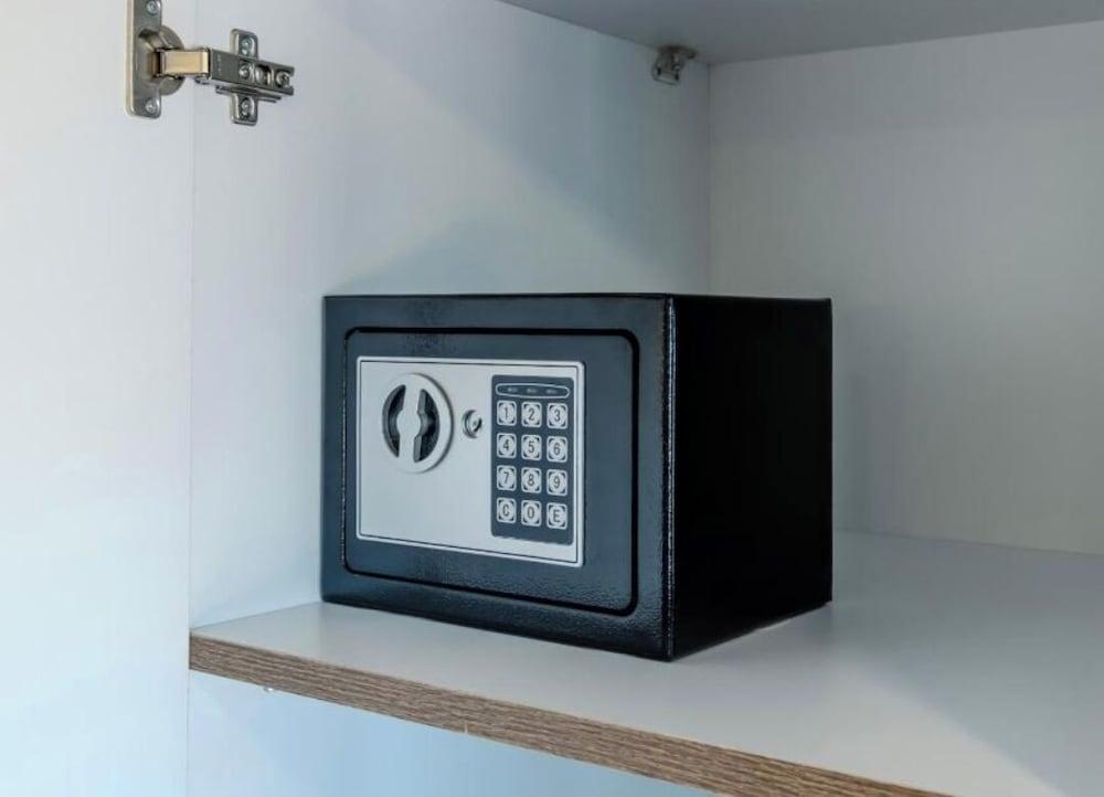 SEQUOIA Pyramids View