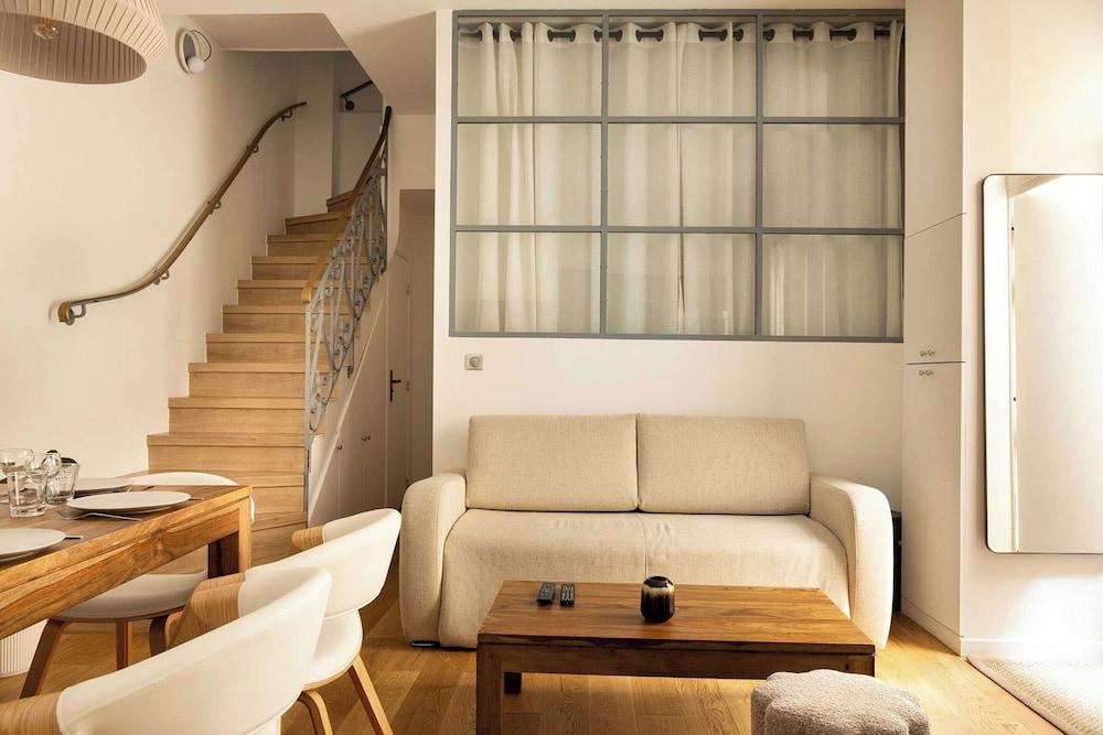 Amazing Apartment 2br/6p - Nation/voltaire