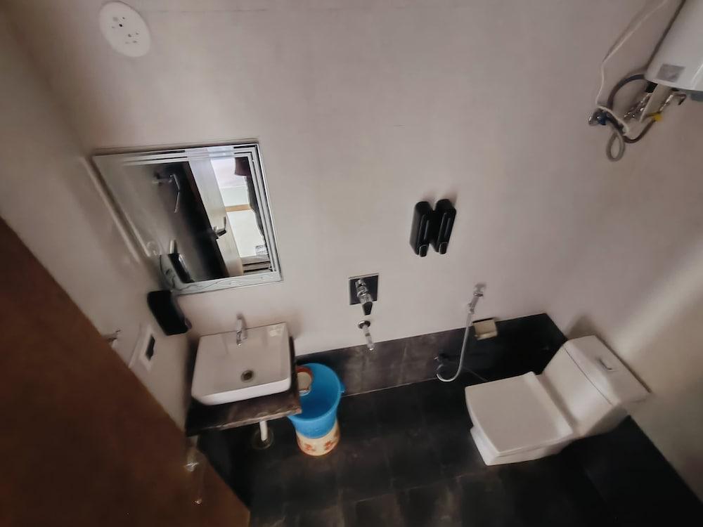 Kohinoor Hotel and Resort