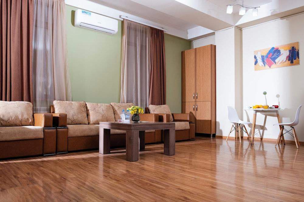 Welcome Malibu Apartments