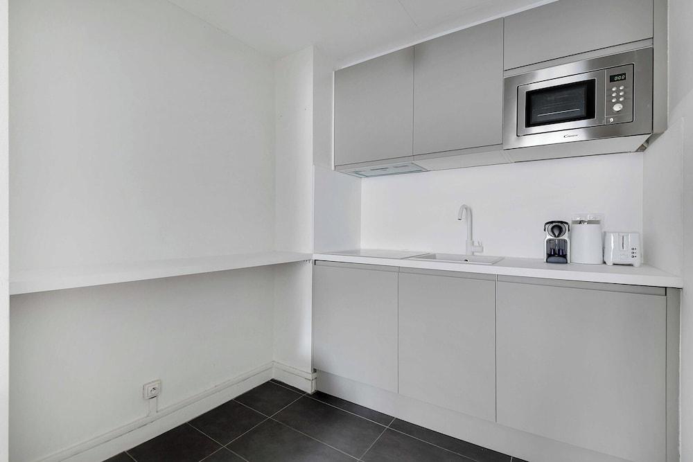 Modern Apartment - 1br/4p - Sacre-coeur